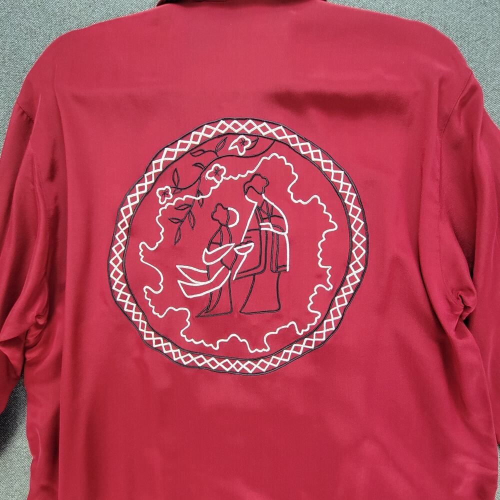Diane Von Furstenberg Blouse Womens XS Red Silk Asian Embroidered Button Vintage